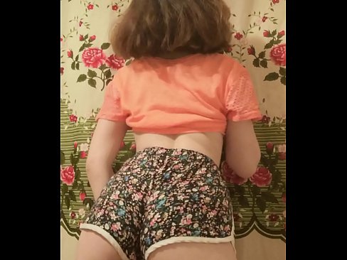 ❤️ מותק צעיר סקסי פושט את המכנסיים הקצרים במצלמה ❌ סרטון סקס ב-iw.redpornpictures.ru